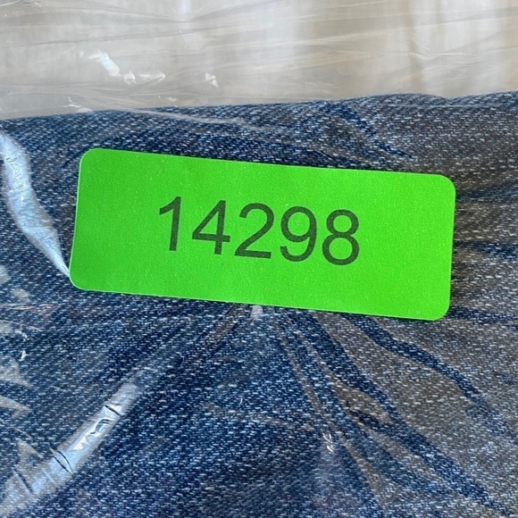 Tommy Hilfiger Men's Freedom Fit Standard Wash Jeans - Picture 15 of 15